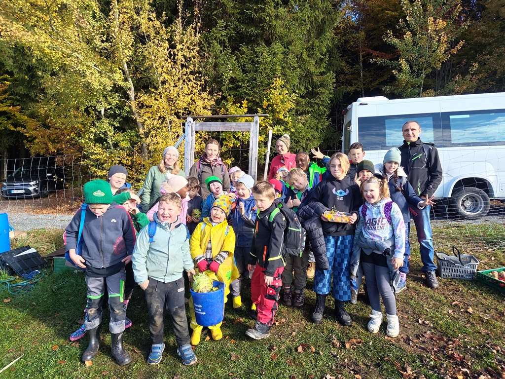 gruppenfoto gemeinschaftsgarten